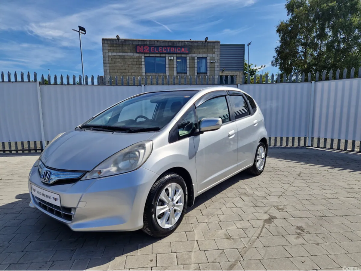 Honda Fit Hatchback, Petrol Hybrid, 2013, Silver