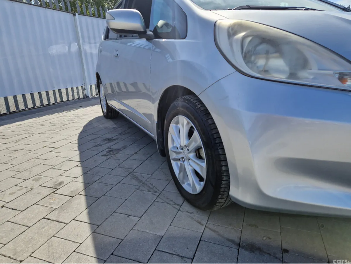 Honda Fit Hatchback, Petrol Hybrid, 2013, Silver