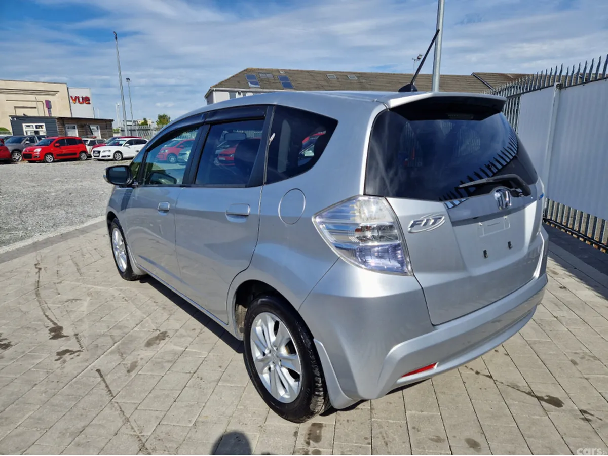 Honda Fit Hatchback, Petrol Hybrid, 2013, Silver