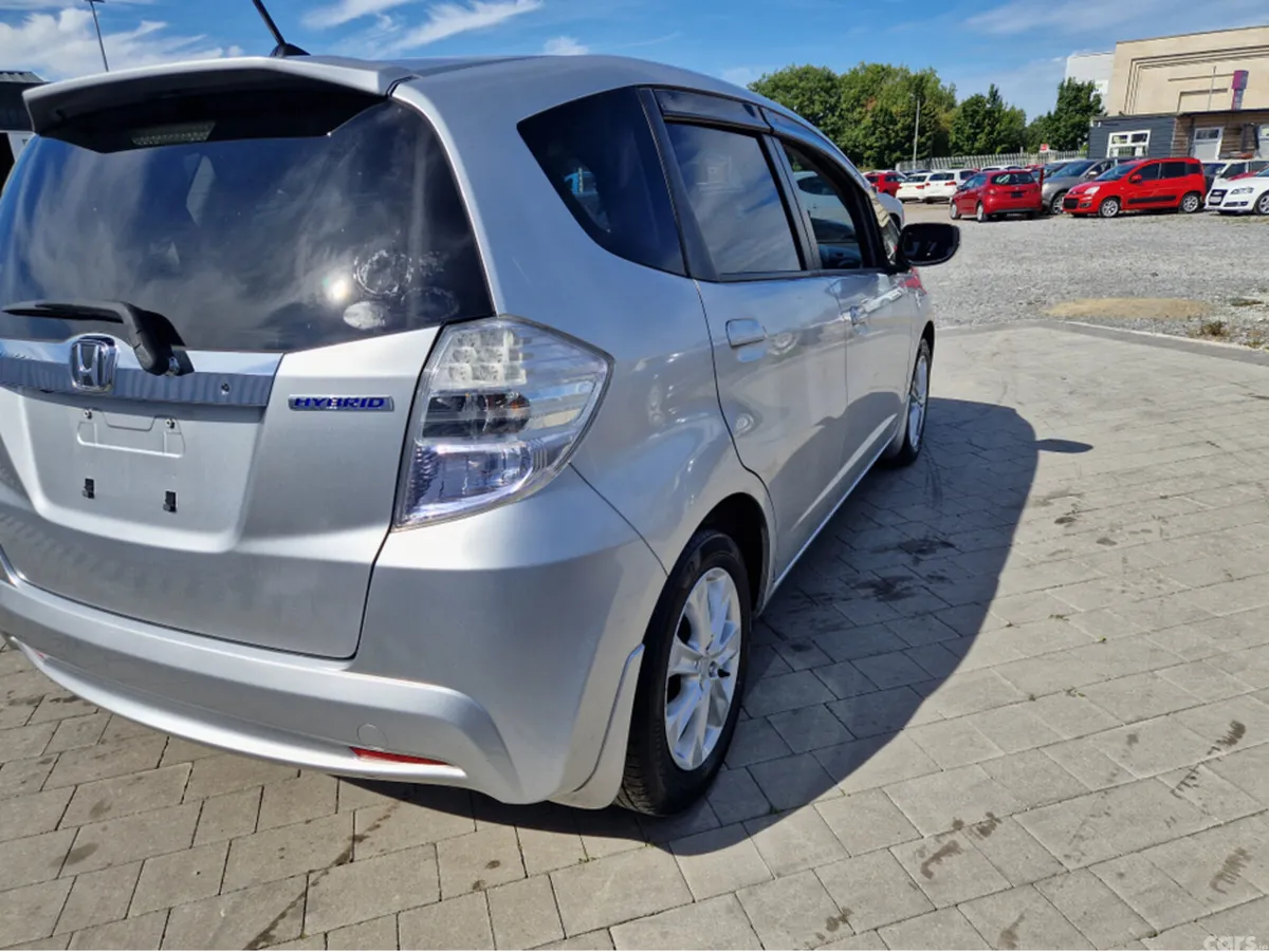 Honda Fit Hatchback, Petrol Hybrid, 2013, Silver