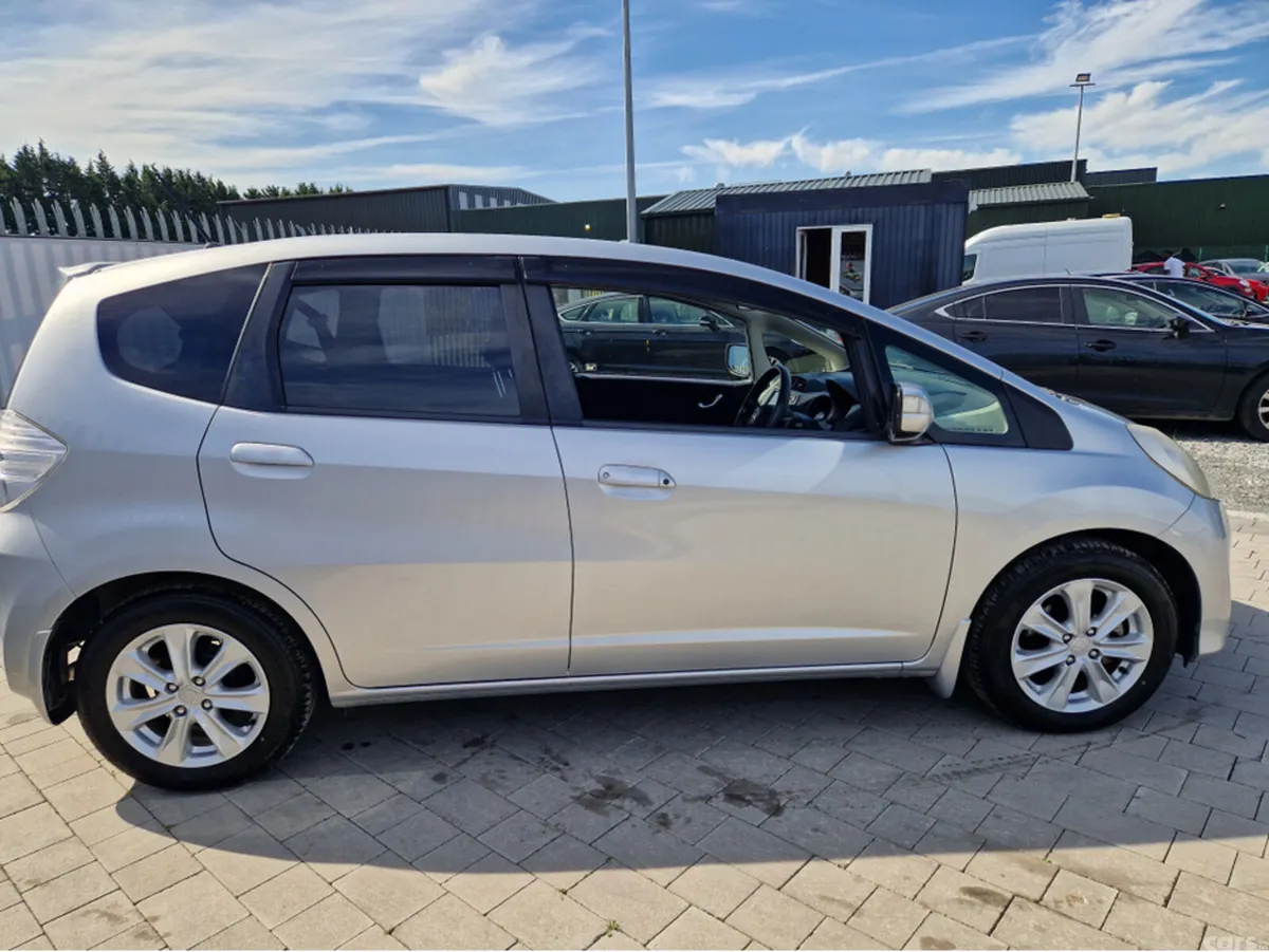 Honda Fit Hatchback, Petrol Hybrid, 2013, Silver