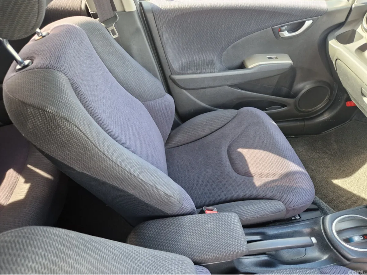 Honda Fit Hatchback, Petrol Hybrid, 2013, Silver