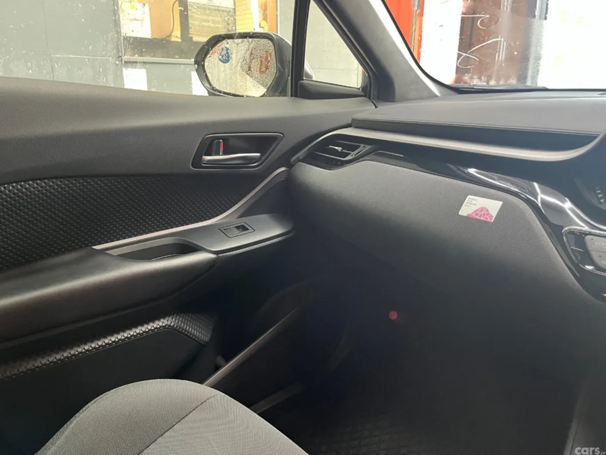 Toyota C-HR SUV, Petrol Plug-in Hybrid, 2020, White