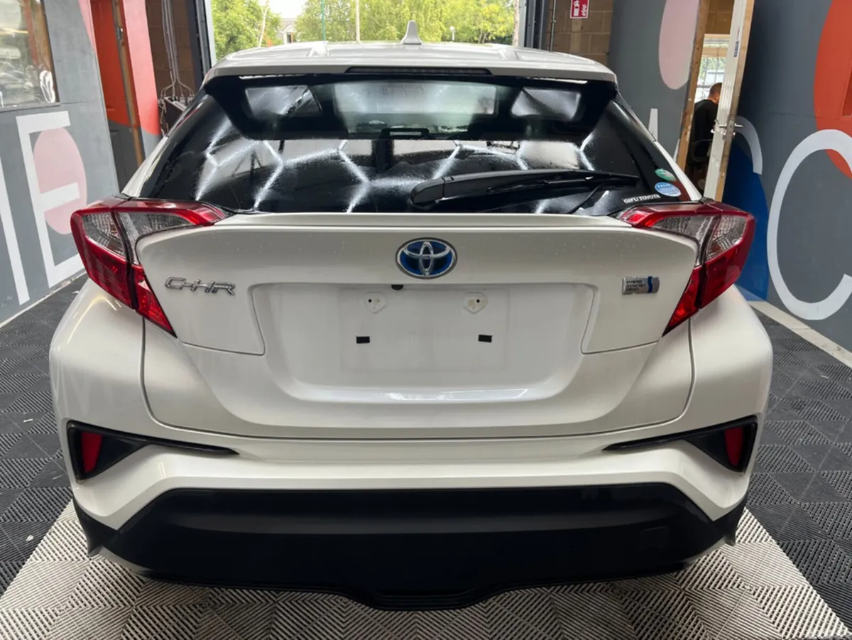 Toyota C-HR SUV, Petrol Plug-in Hybrid, 2020, White