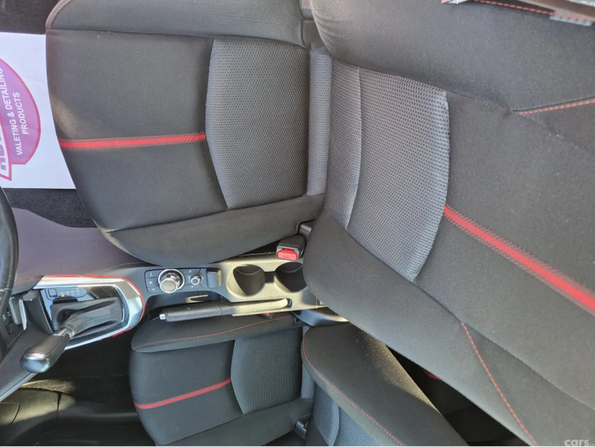 Mazda Mazda2 Hatchback, Diesel, 2016, Red