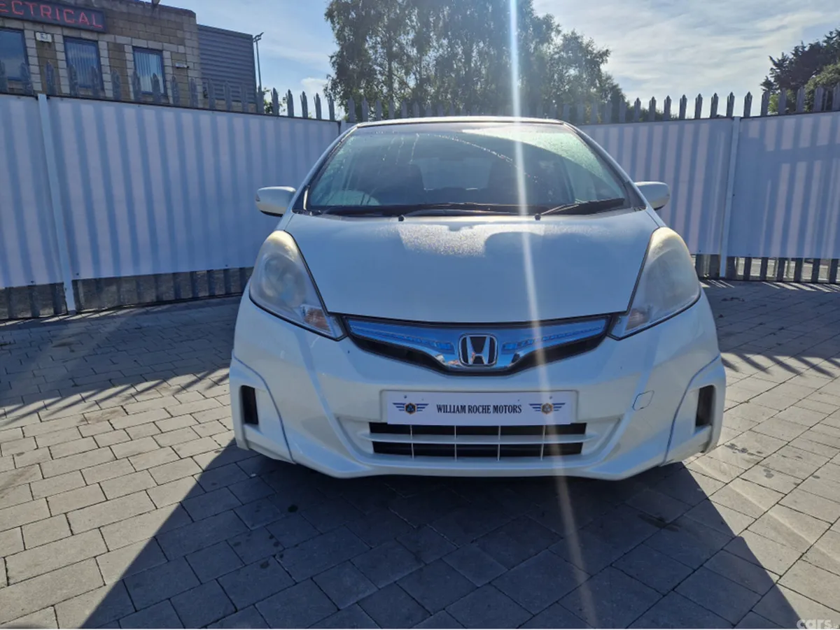 Honda Fit Hatchback, Petrol Hybrid, 2013, White