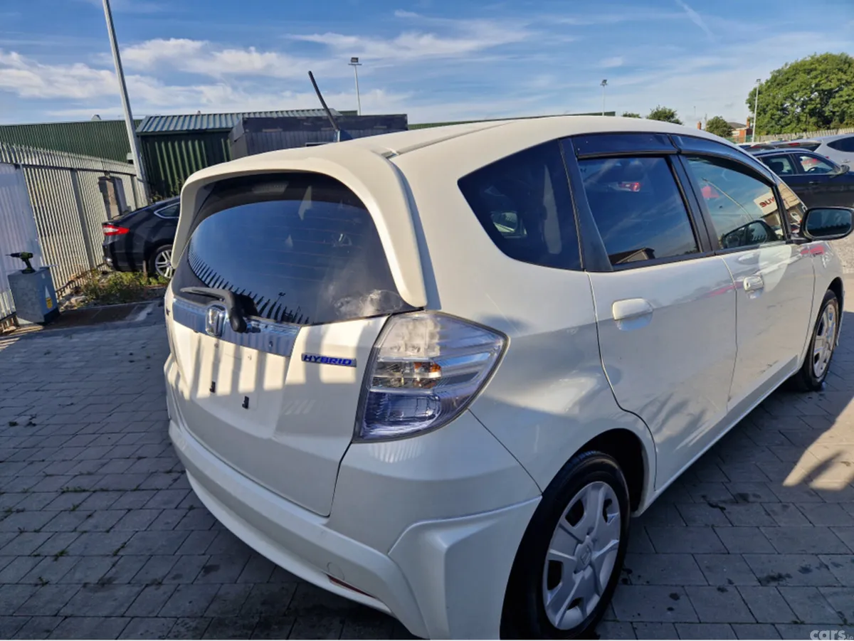 Honda Fit Hatchback, Petrol Hybrid, 2013, White