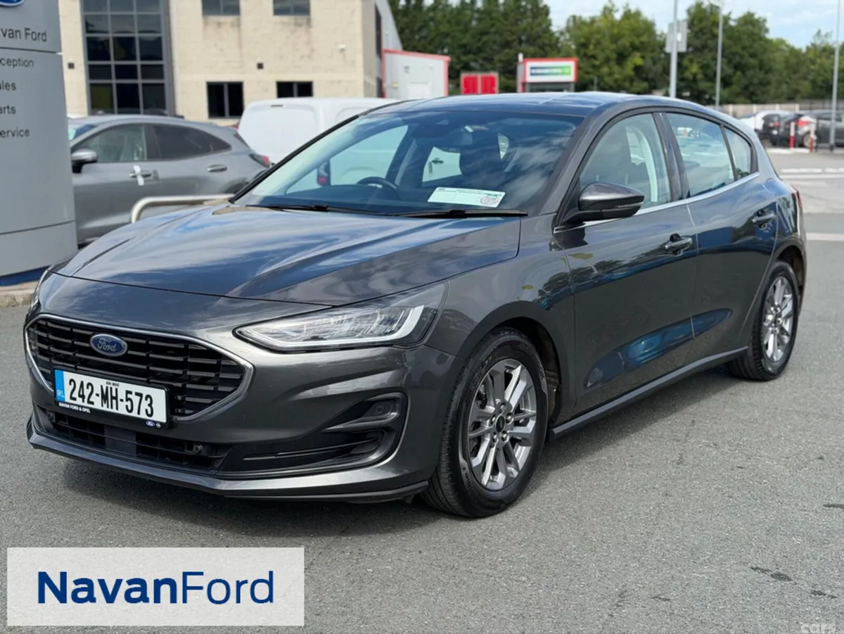 Ford Focus Hatchback, Diesel, 2024, Grey
