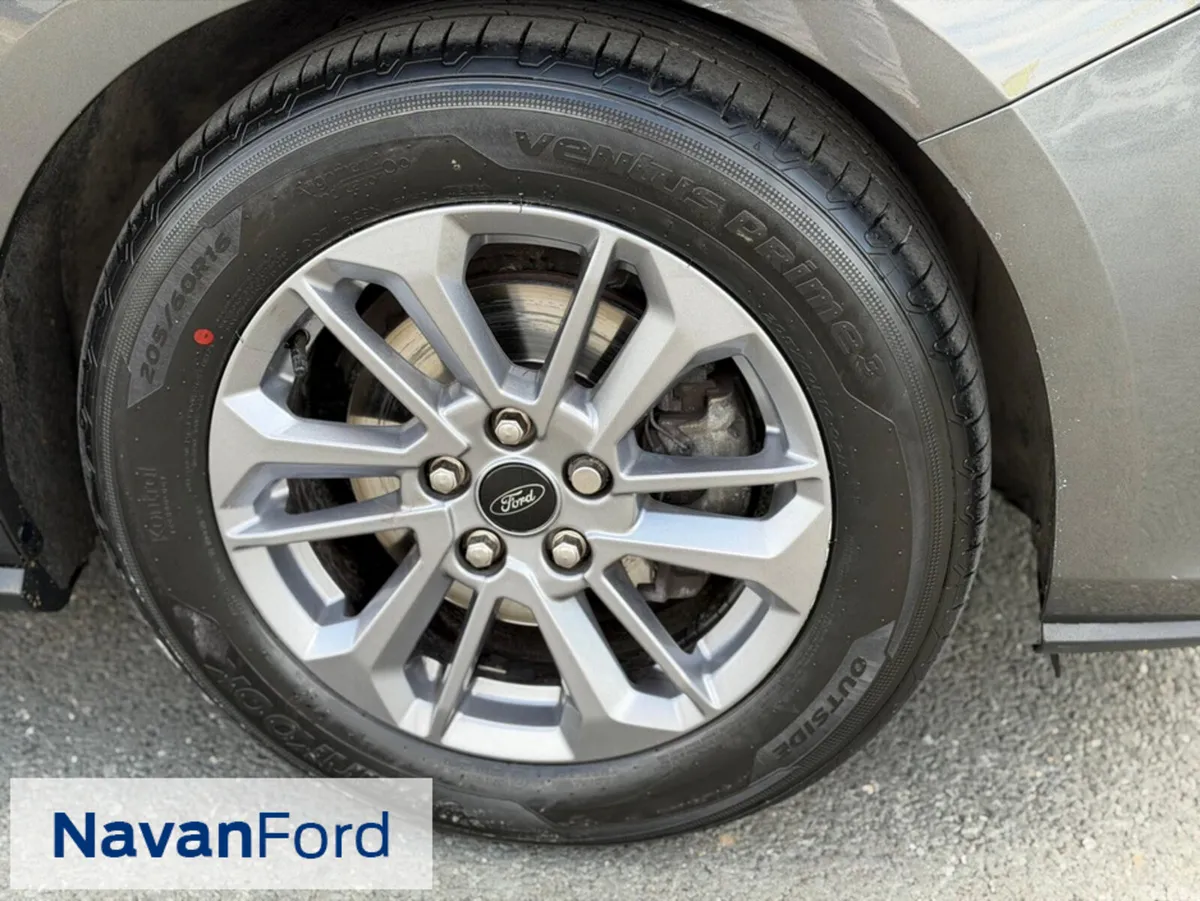 Ford Focus Hatchback, Diesel, 2024, Grey