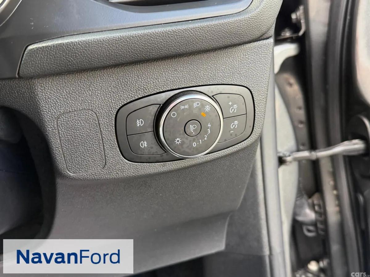 Ford Focus Hatchback, Diesel, 2024, Grey
