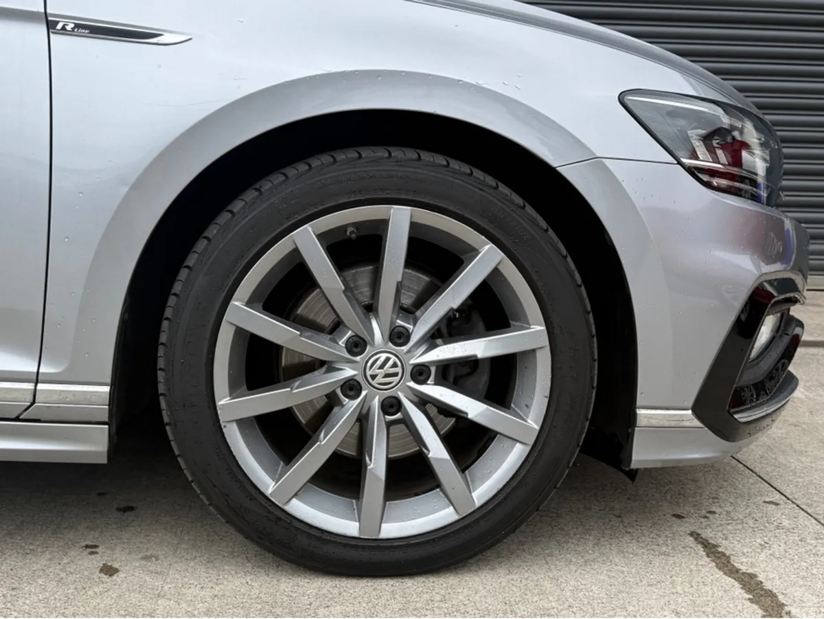 Volkswagen Passat Saloon, Diesel, 2020, Grey