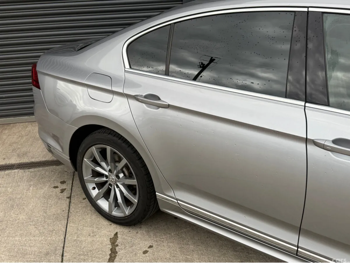 Volkswagen Passat Saloon, Diesel, 2020, Grey