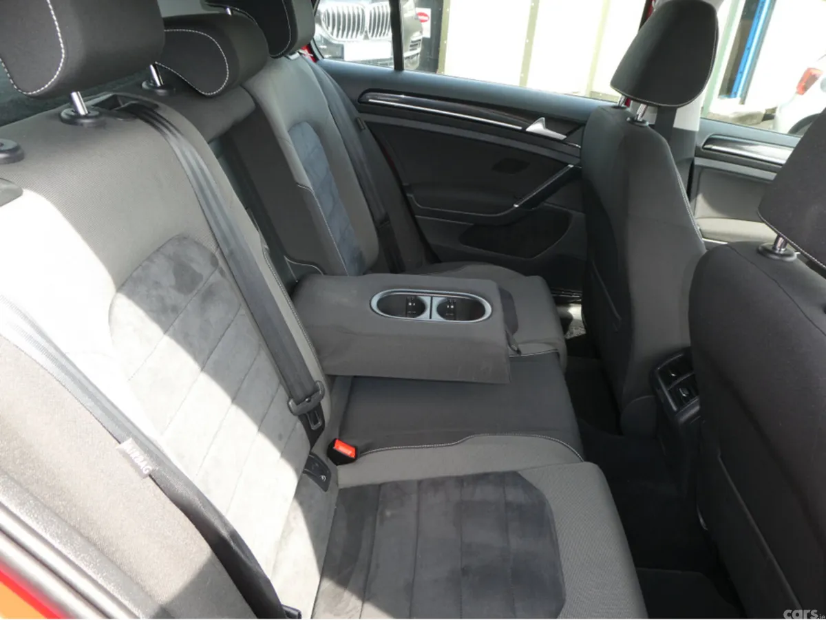 Volkswagen Golf Hatchback, Petrol, 2016, Red