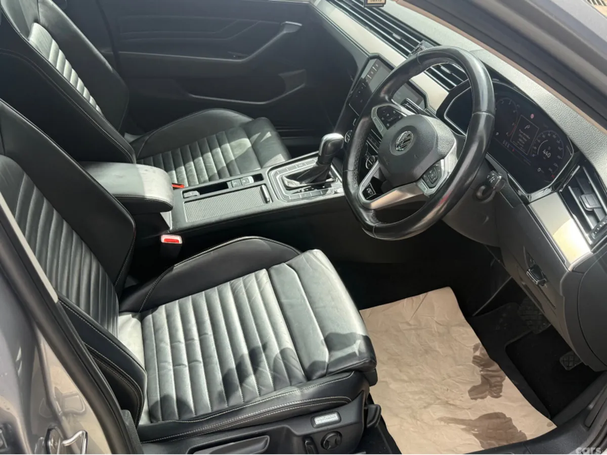 Volkswagen Passat Saloon, Diesel, 2020, Grey