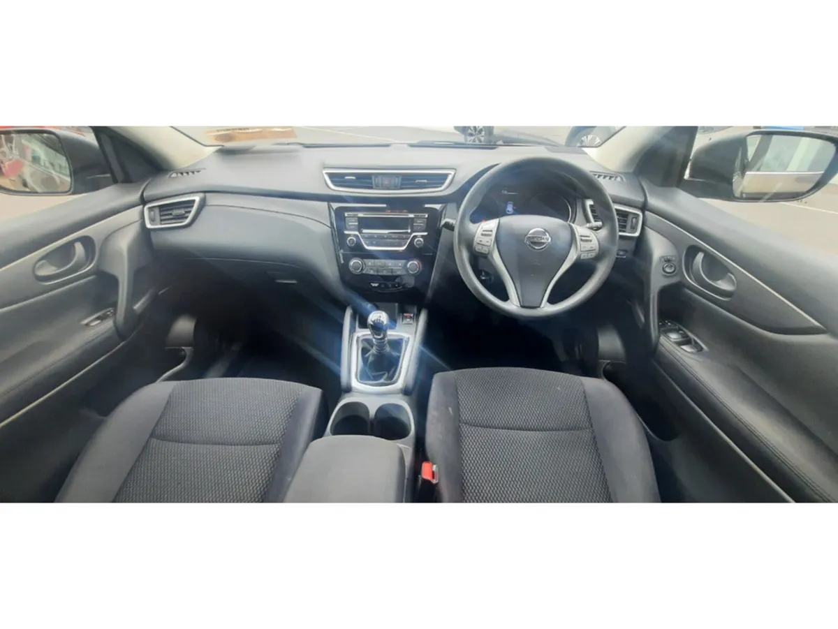 Nissan Qashqai MPV, Diesel, 2016, Brown
