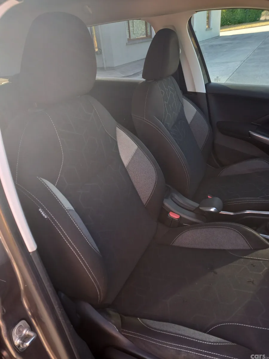Peugeot 2008 Estate, Diesel, 2017, Grey