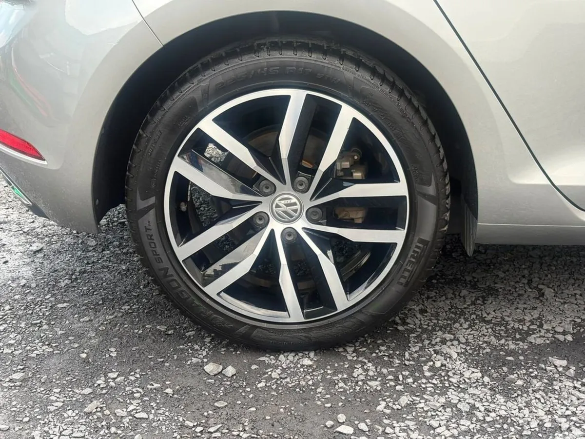 Volkswagen Golf Hatchback, Petrol, 2018, Grey