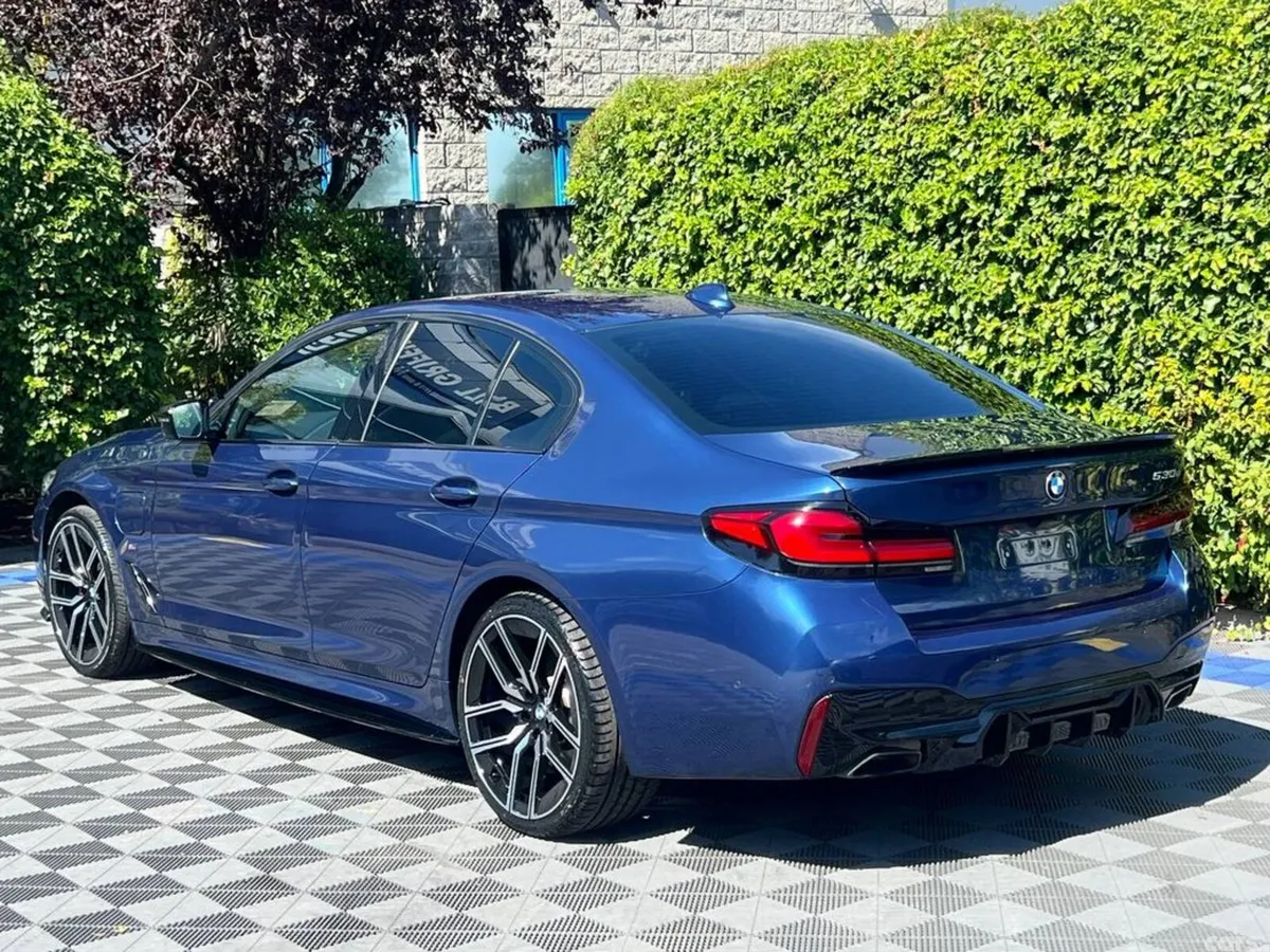 BMW 5-Series Saloon, Petrol Plug-in Hybrid, 2021, Blue