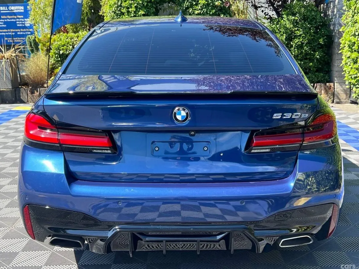 BMW 5-Series Saloon, Petrol Plug-in Hybrid, 2021, Blue