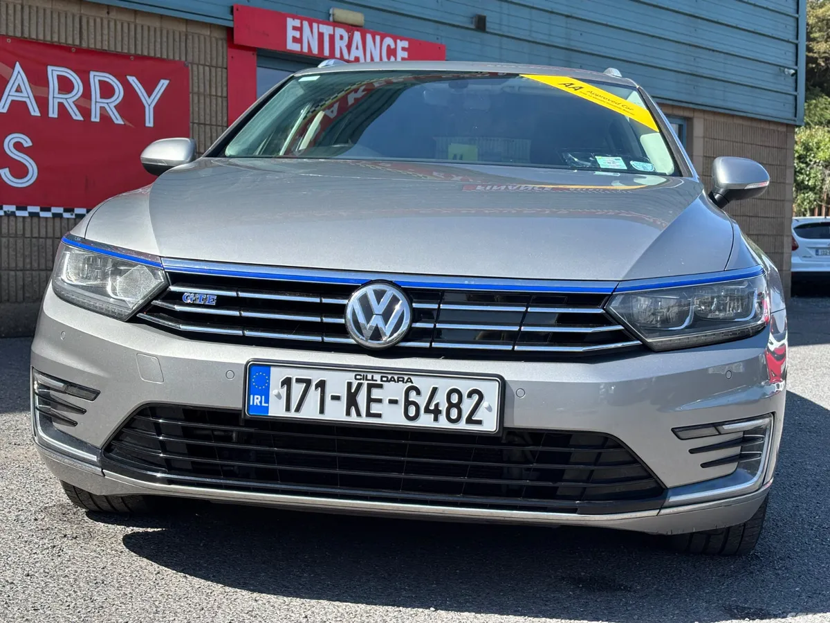 Volkswagen Passat Estate, Petrol Plug-in Hybrid, 2017, Silver