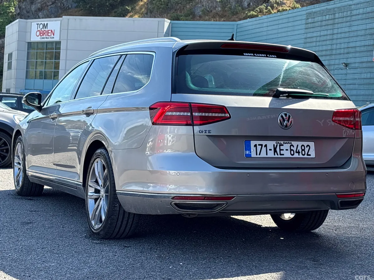 Volkswagen Passat Estate, Petrol Plug-in Hybrid, 2017, Silver