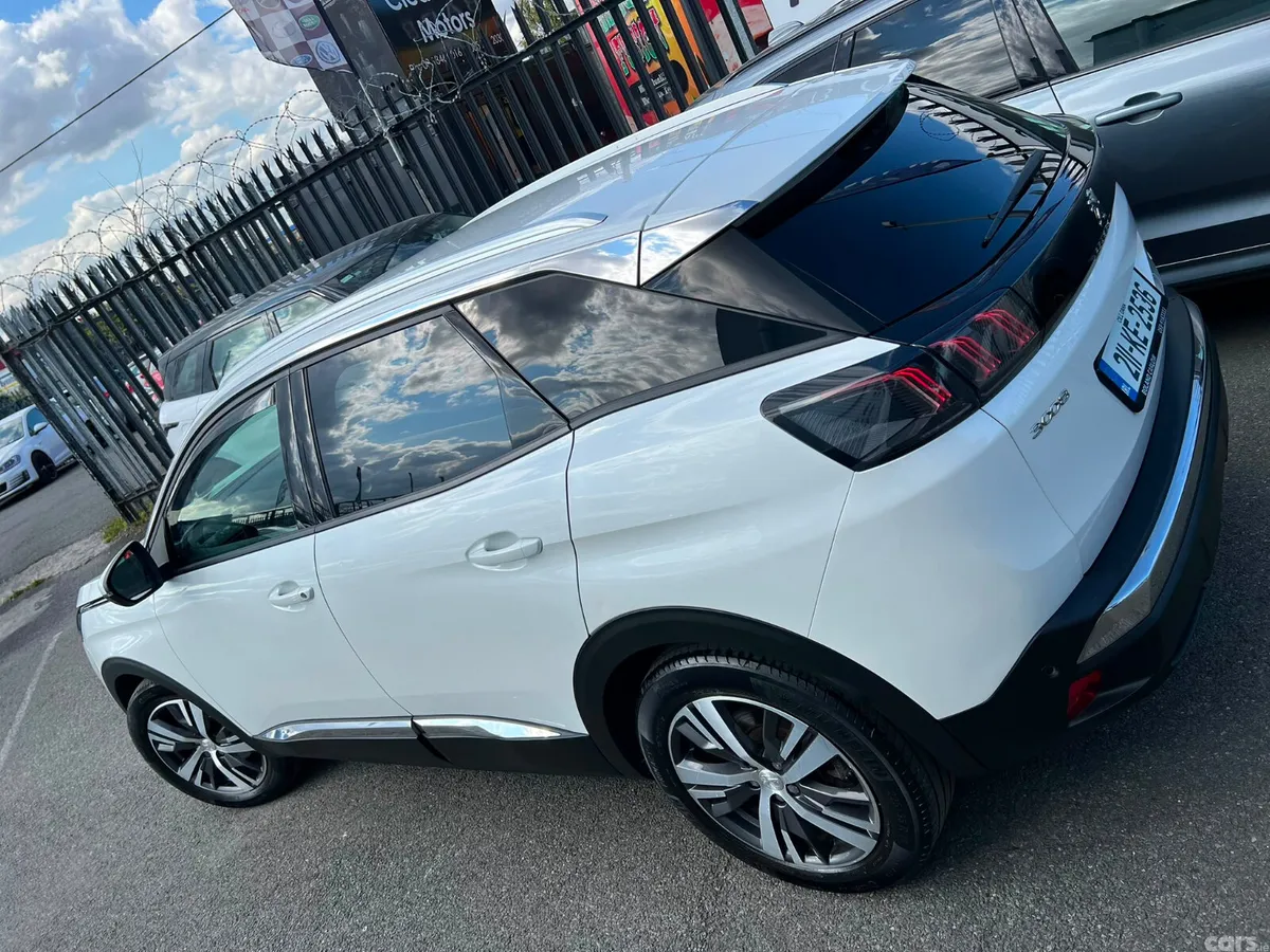 Peugeot 3008 MPV, Petrol, 2021, White