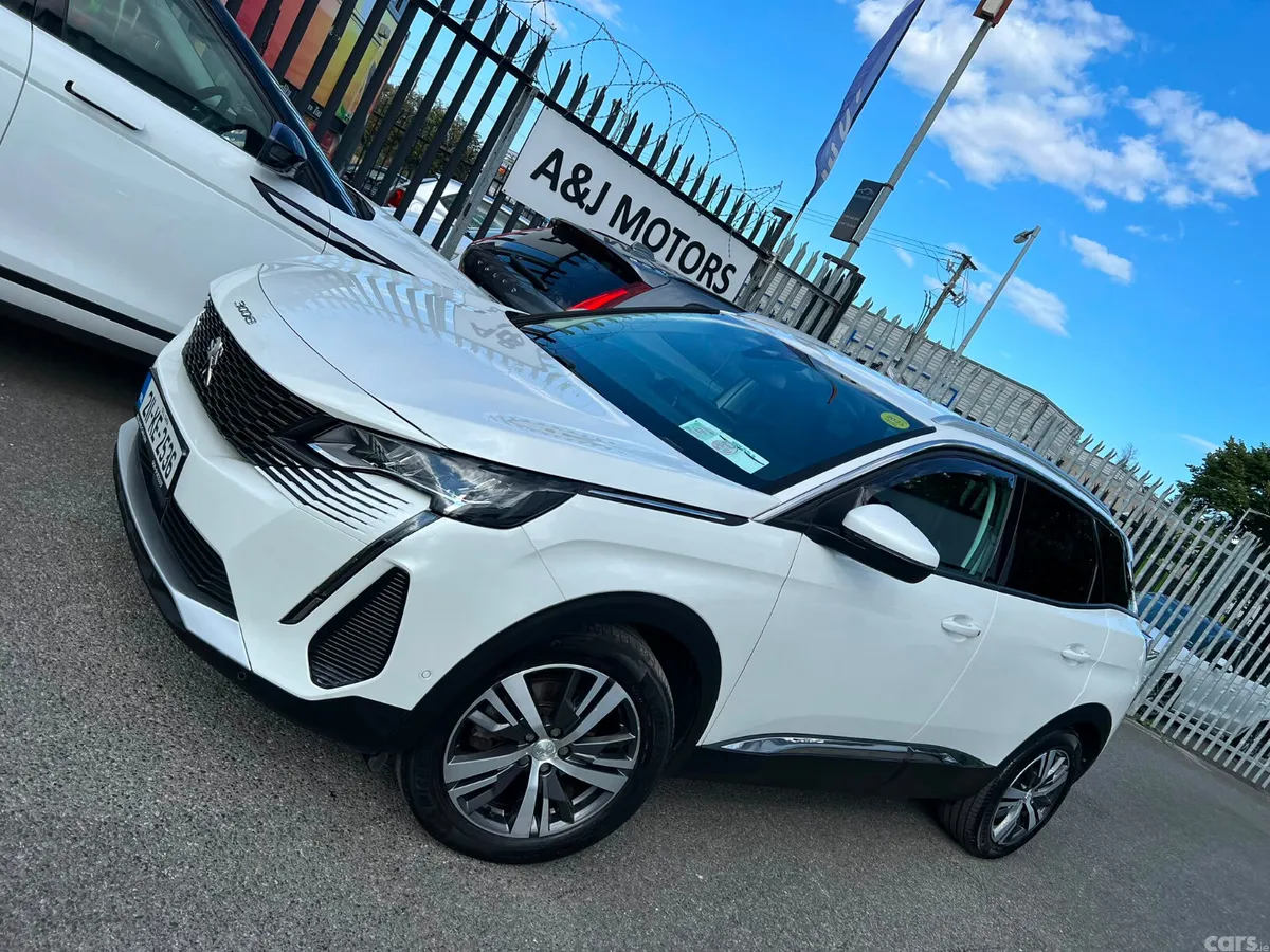 Peugeot 3008 MPV, Petrol, 2021, White