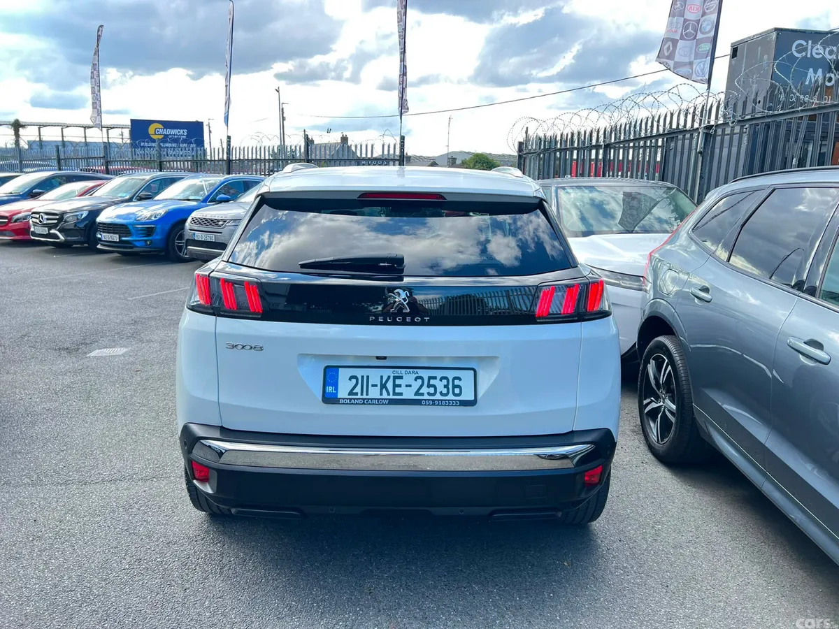 Peugeot 3008 MPV, Petrol, 2021, White