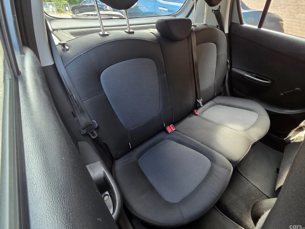 Hyundai i20 Hatchback, Diesel, 2013, Silver