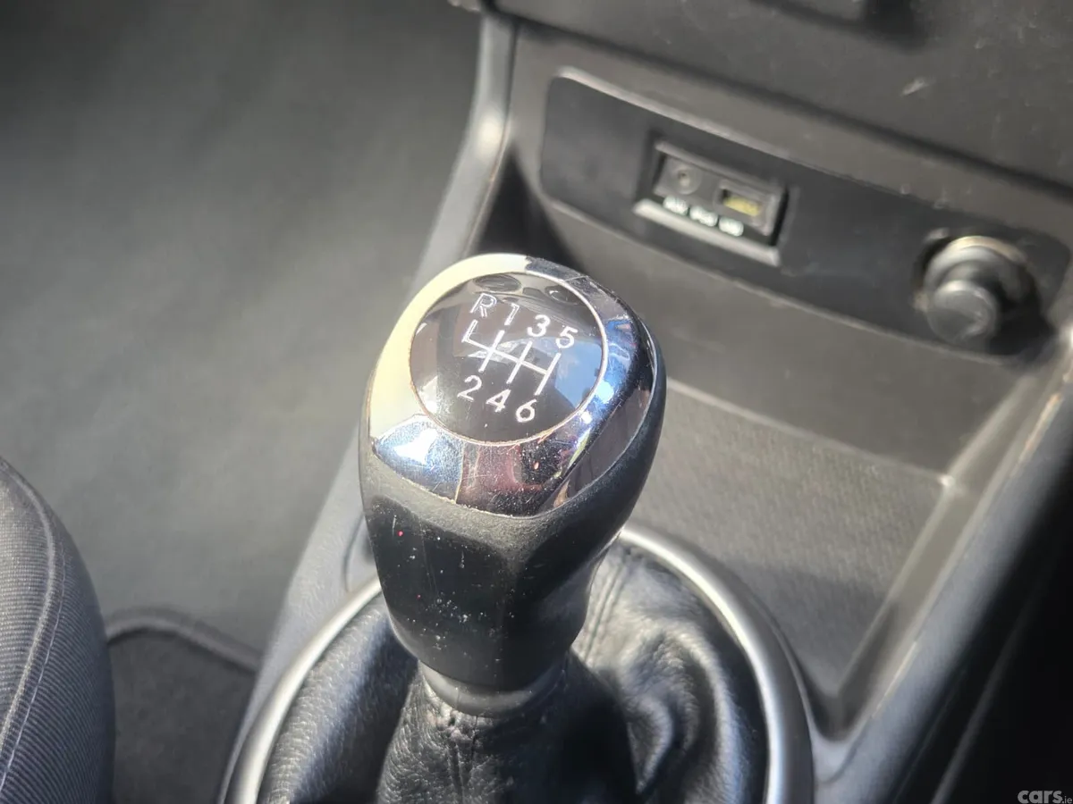 Hyundai i20 Hatchback, Diesel, 2013, Silver