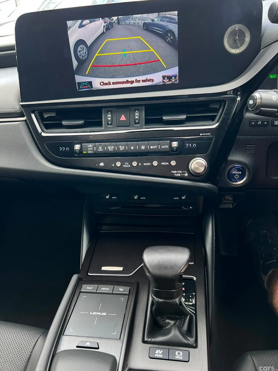 Lexus ES Saloon, Petrol Hybrid, 2021, Silver