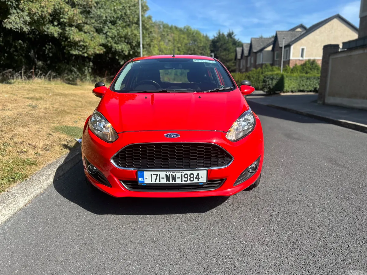 Ford Fiesta Hatchback, Petrol, 2017, Red