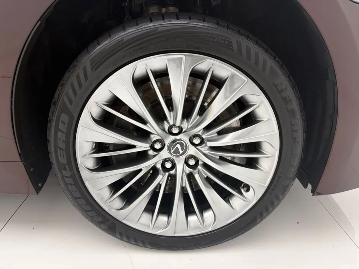 Lexus Other Saloon, Petrol Hybrid, 2018, Red