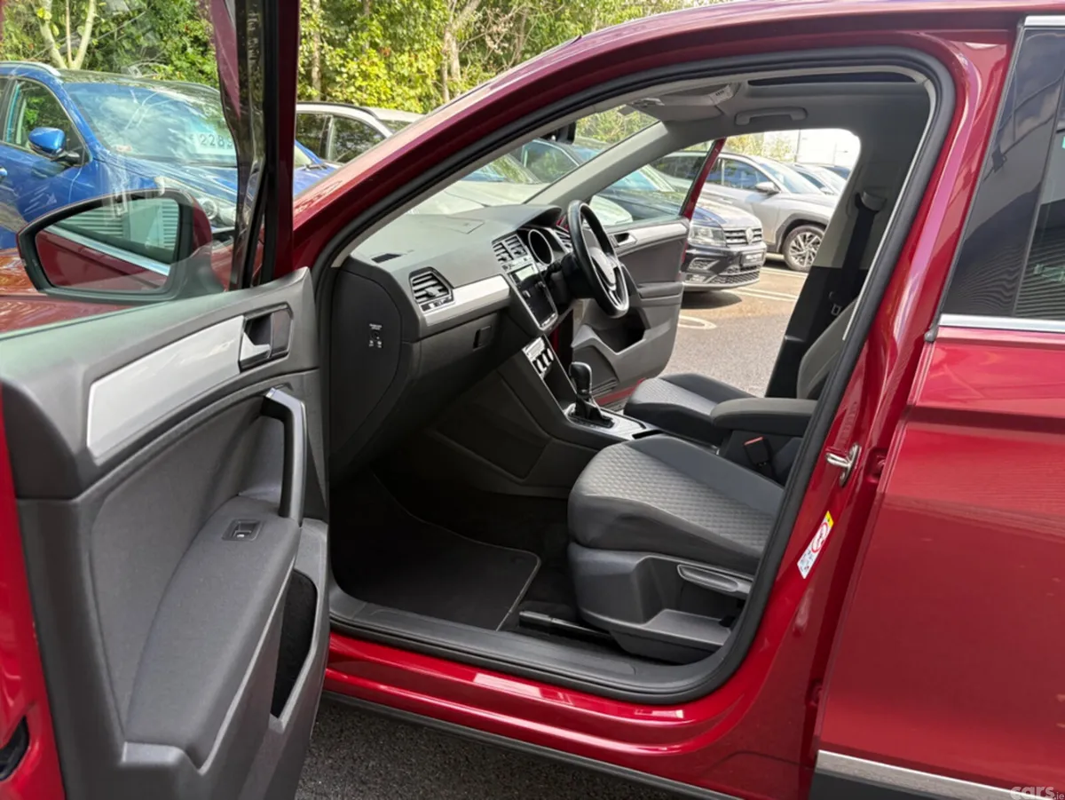 Volkswagen Tiguan SUV, Diesel, 2018, Red