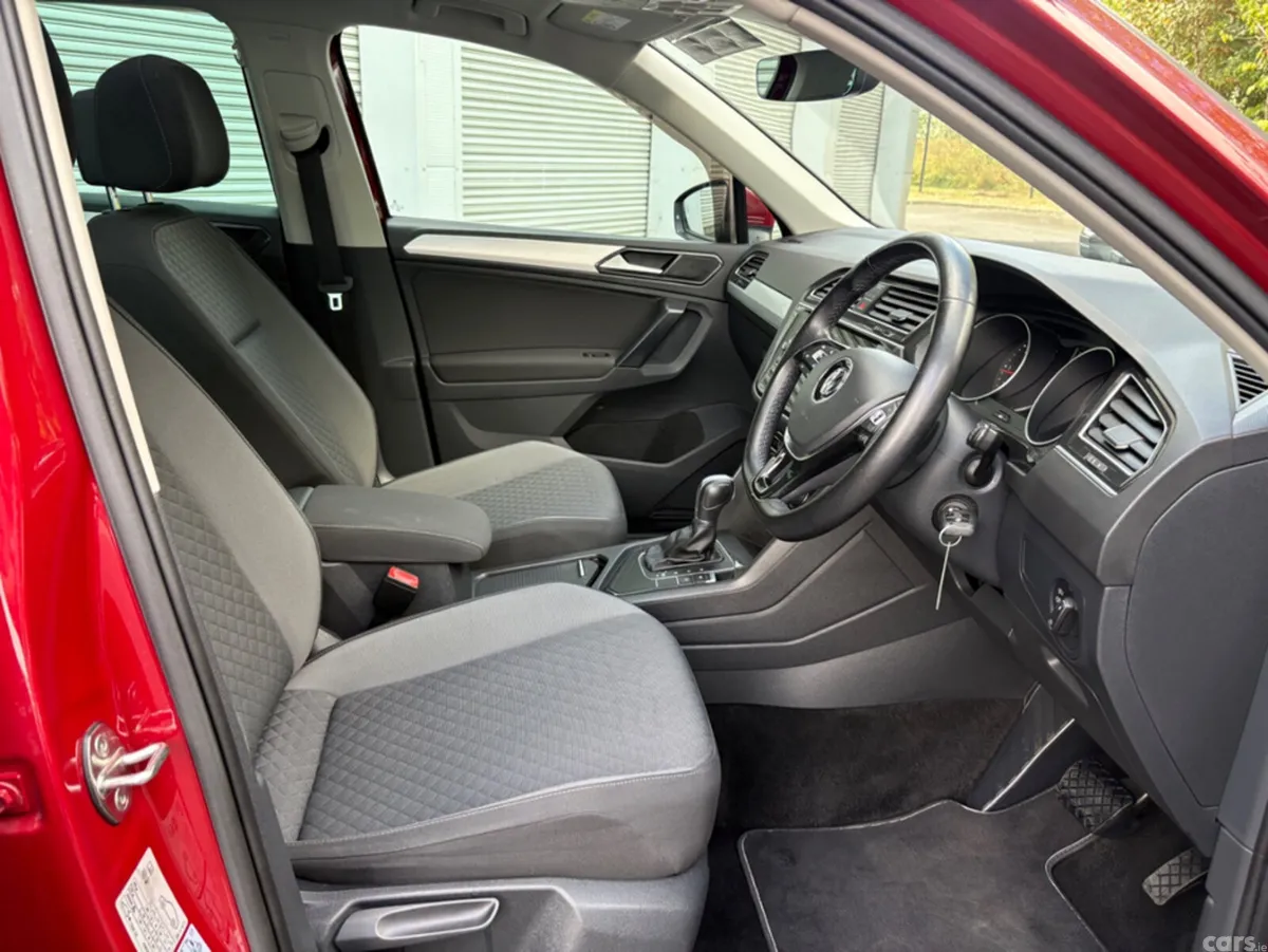 Volkswagen Tiguan SUV, Diesel, 2018, Red
