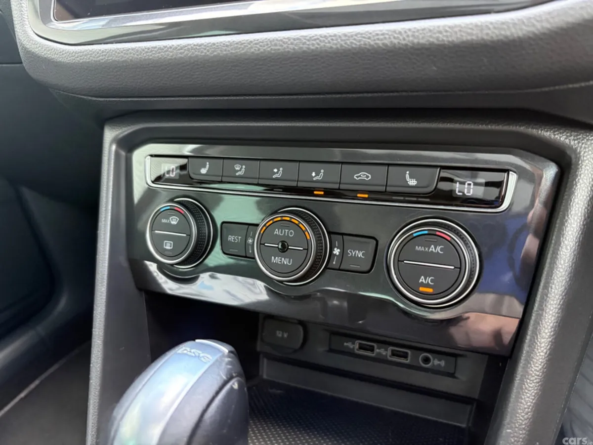 Volkswagen Tiguan SUV, Diesel, 2018, Red