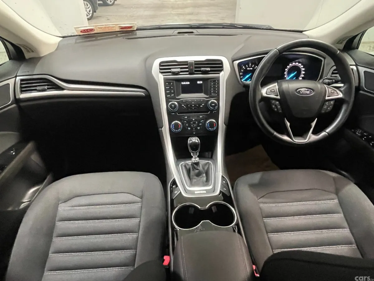 Ford Mondeo Hatchback, Diesel, 2017, Grey