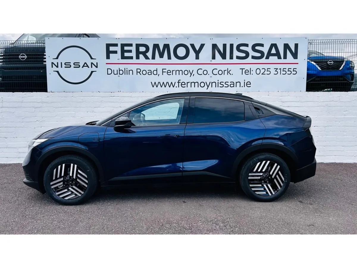 Nissan Leaf Hatchback, Electric, 2027, Blue