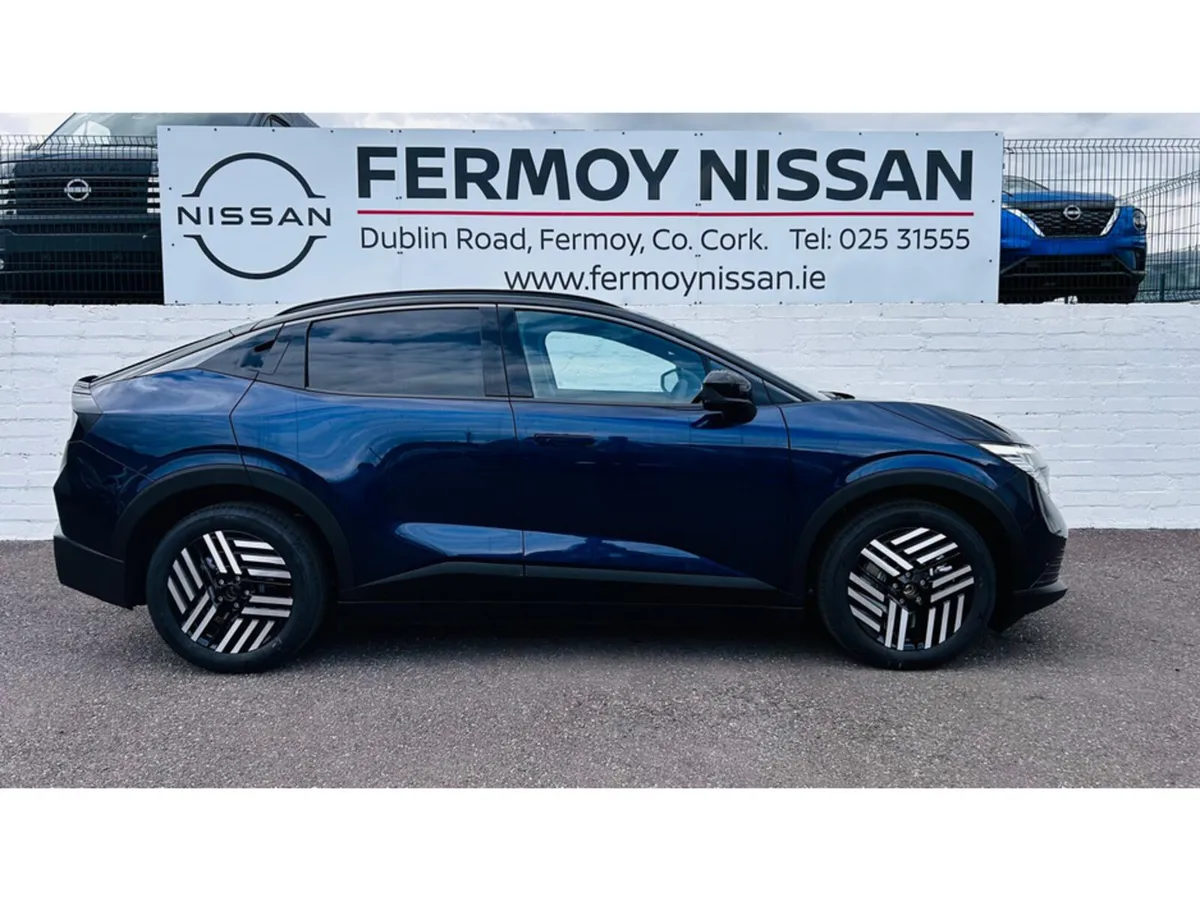 Nissan Leaf Hatchback, Electric, 2027, Blue