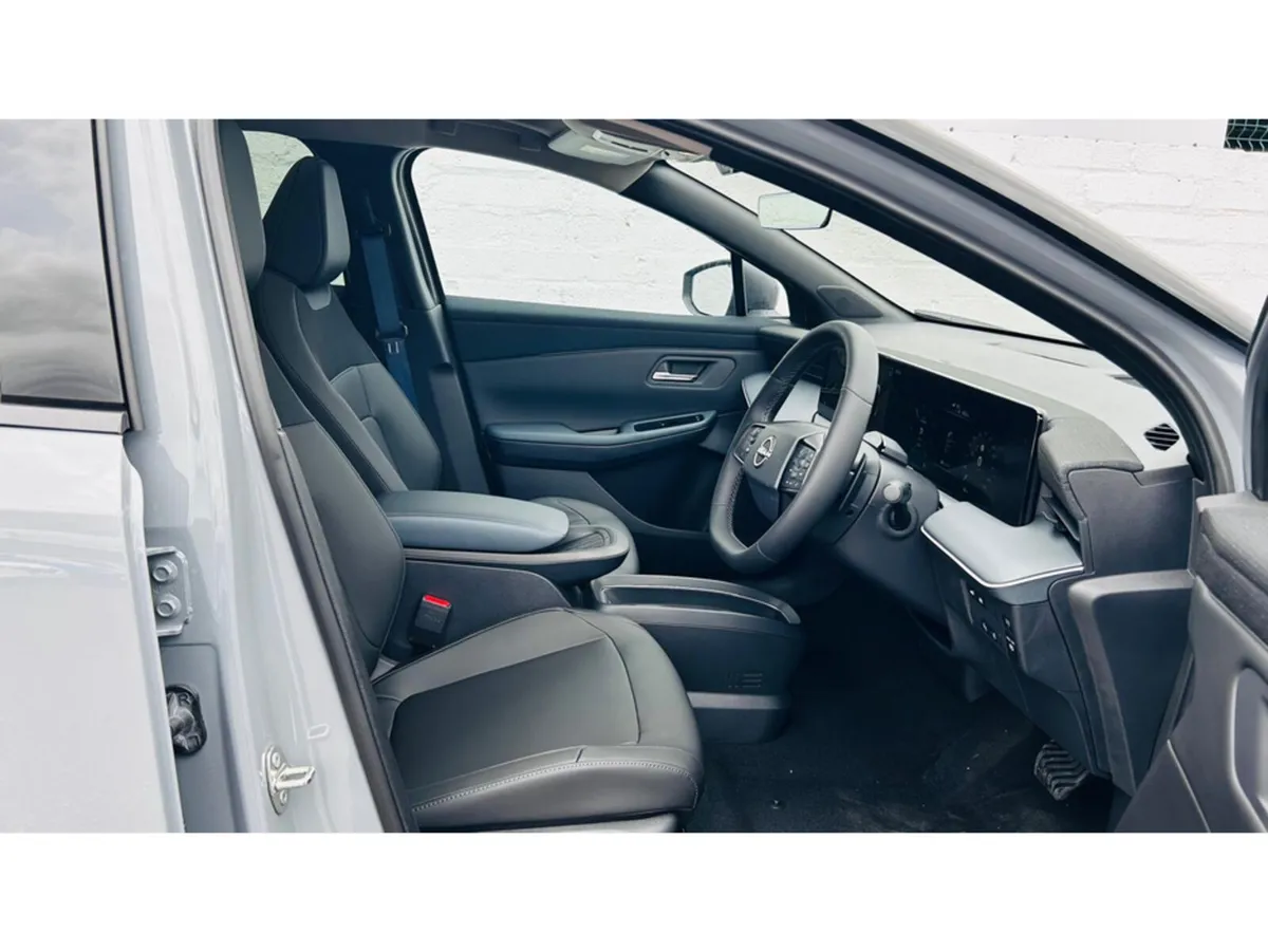 Nissan Leaf Hatchback, Electric, 2027, Blue