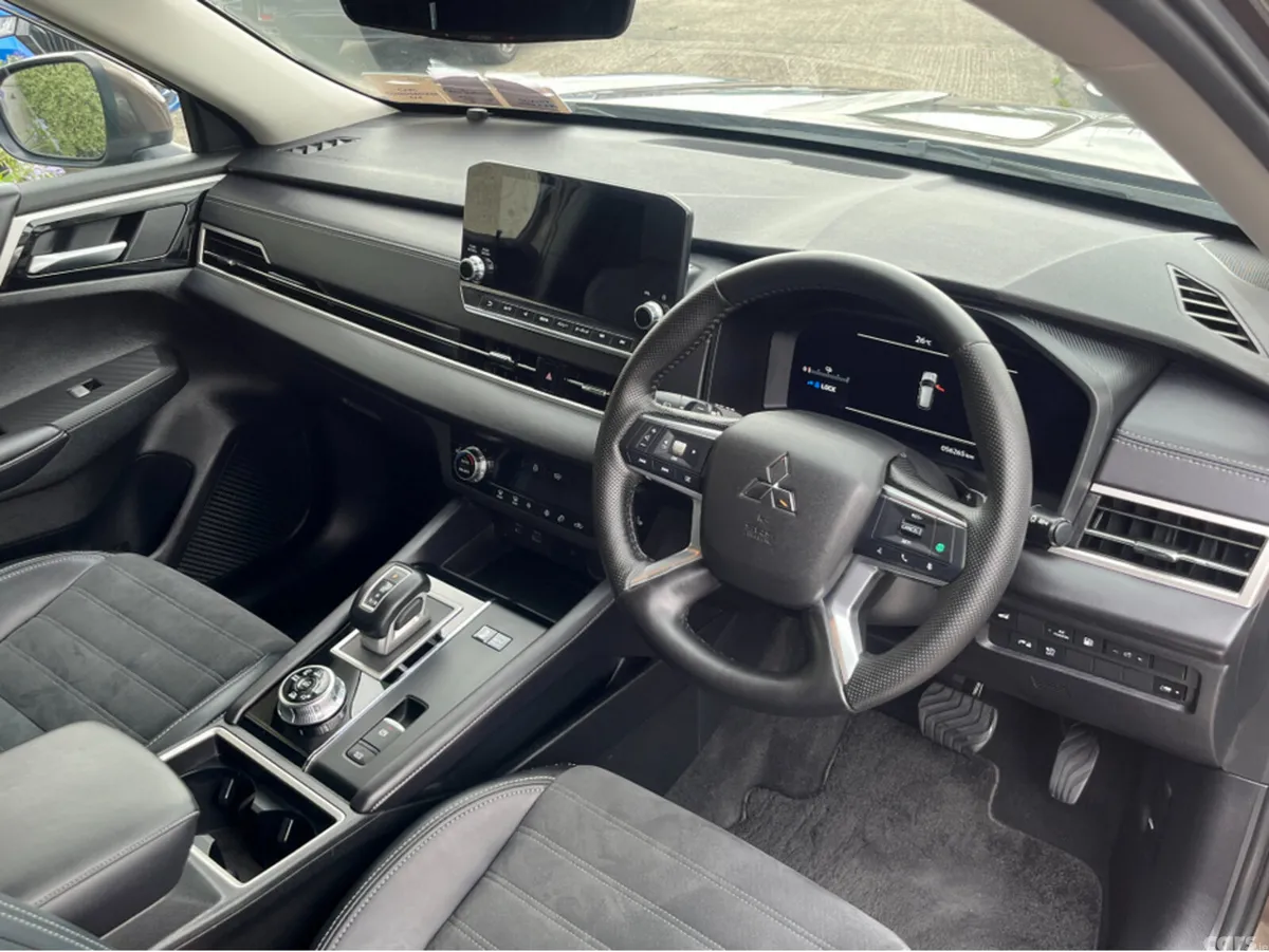 Mitsubishi Outlander SUV, Petrol Plug-in Hybrid, 2023, Brown