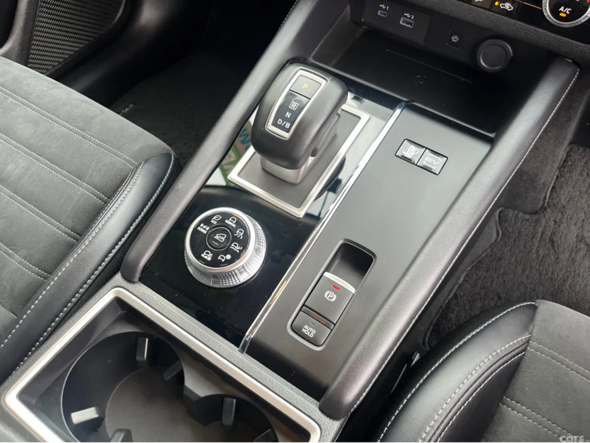 Mitsubishi Outlander SUV, Petrol Plug-in Hybrid, 2023, Brown