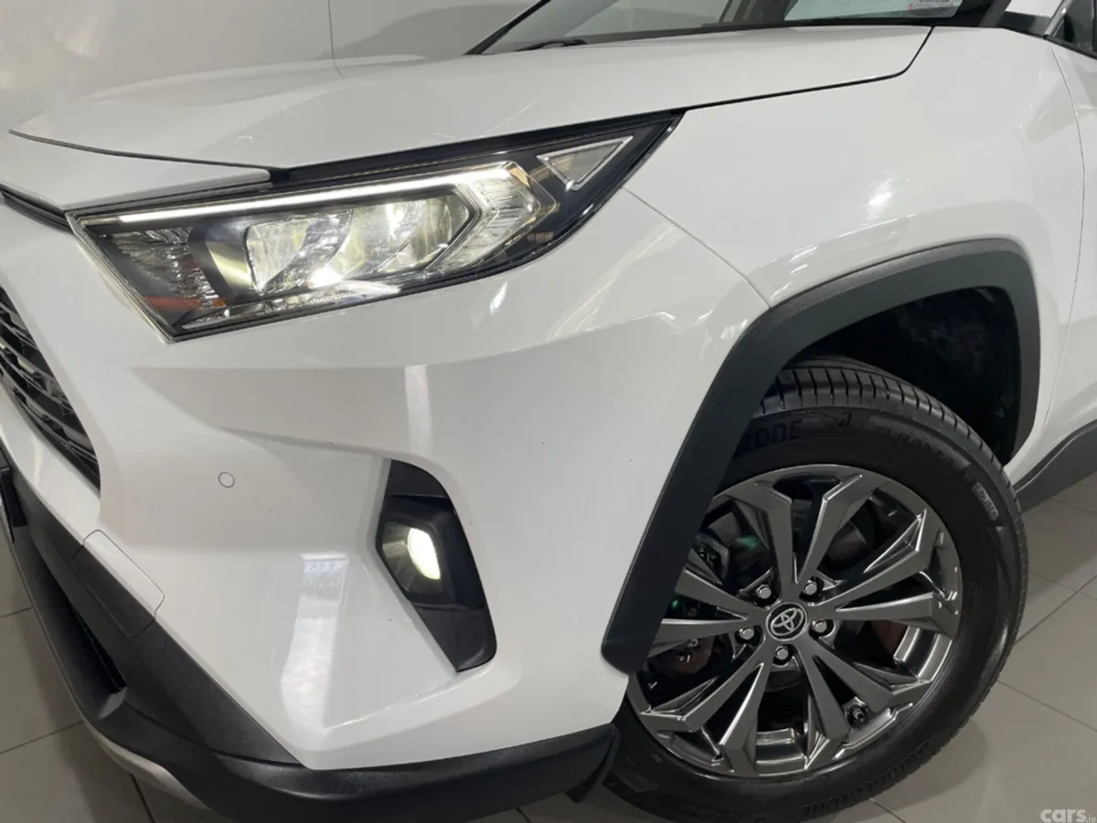 Toyota RAV4 SUV, Petrol Hybrid, 2022, White