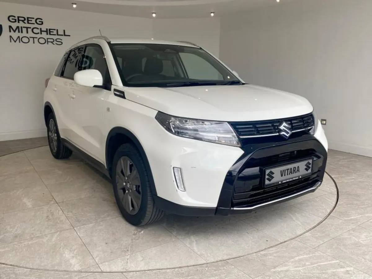 Suzuki Vitara SUV, Petrol Hybrid, 2025, White