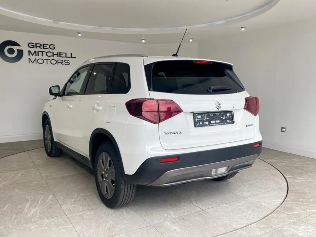 Suzuki Vitara SUV, Petrol Hybrid, 2025, White