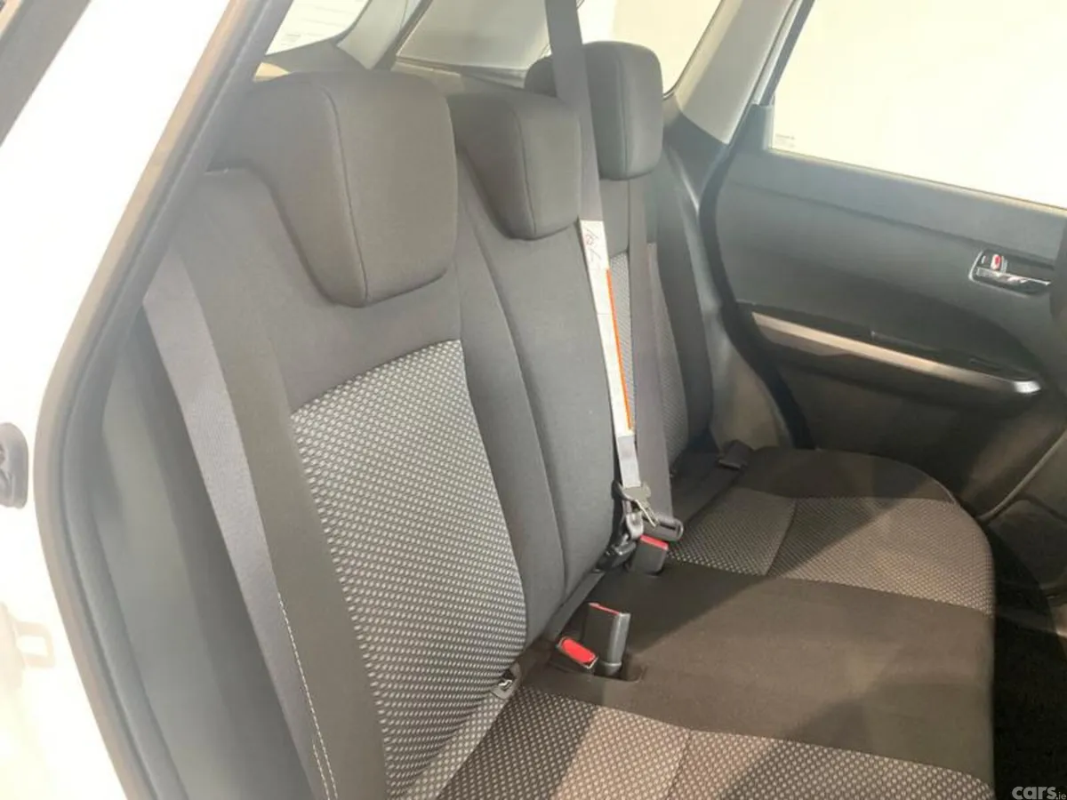 Suzuki Vitara SUV, Petrol Hybrid, 2025, White