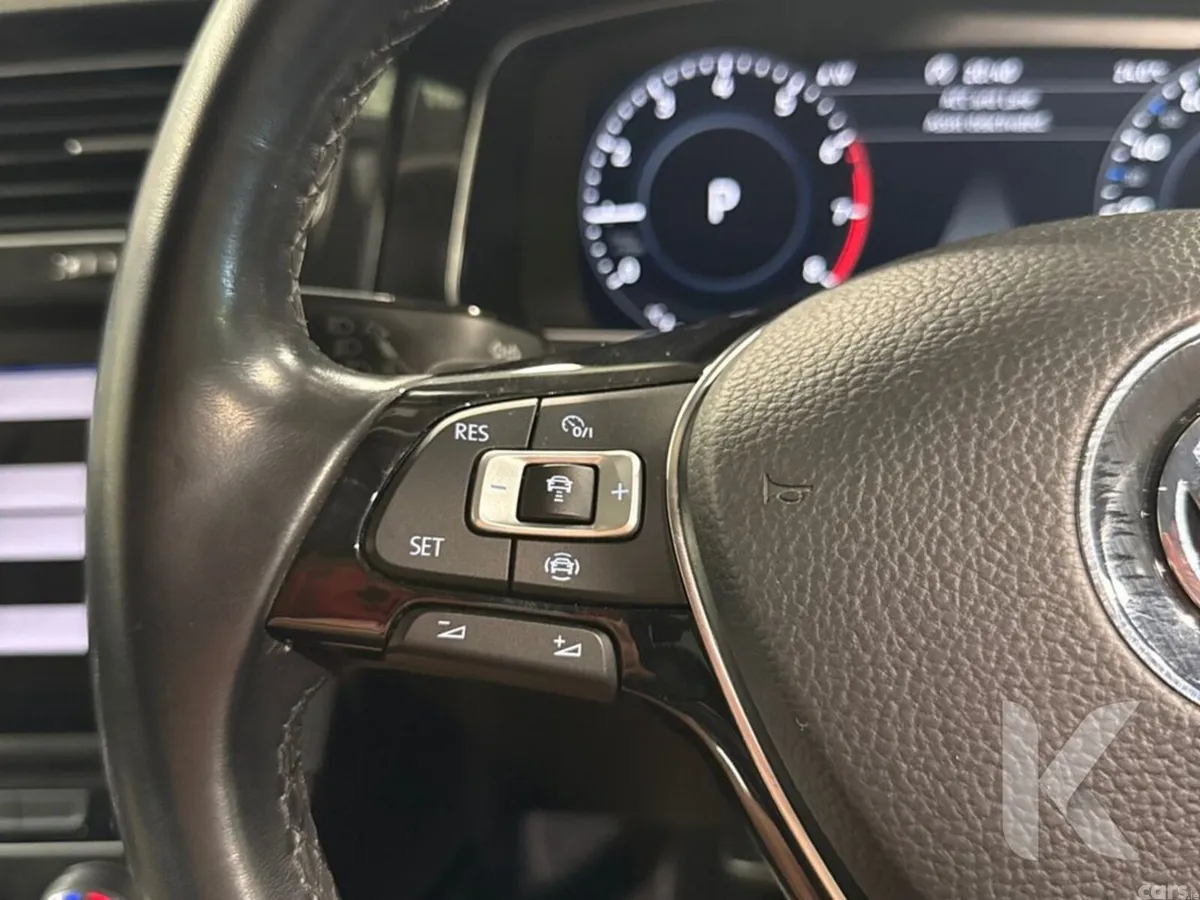 Volkswagen Golf Hatchback, Petrol, 2019, White