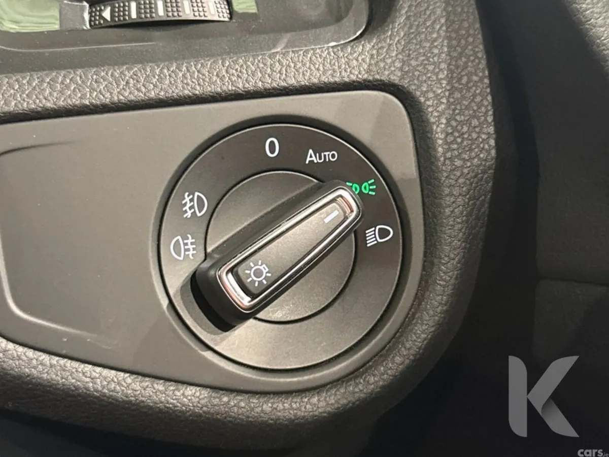 Volkswagen Golf Hatchback, Petrol, 2019, White