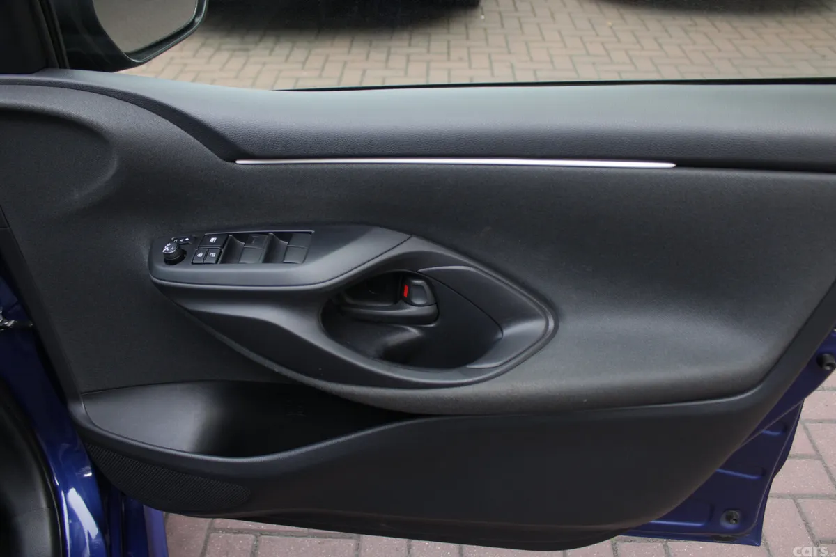 Toyota Yaris Hatchback, Petrol, 2022, Blue