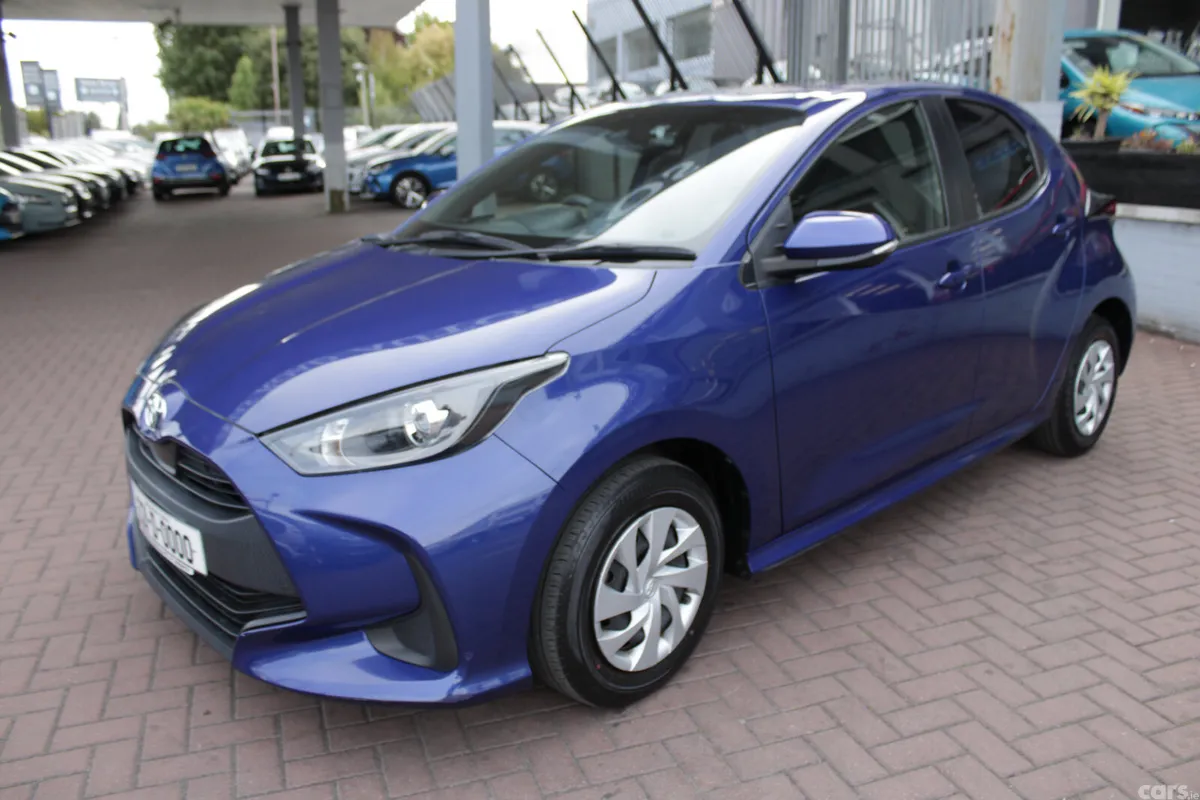Toyota Yaris Hatchback, Petrol, 2022, Blue